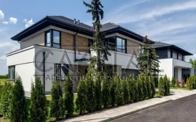 Продаж 2 поверхового будинку з ділянкою на 26 соток, 300 кв.