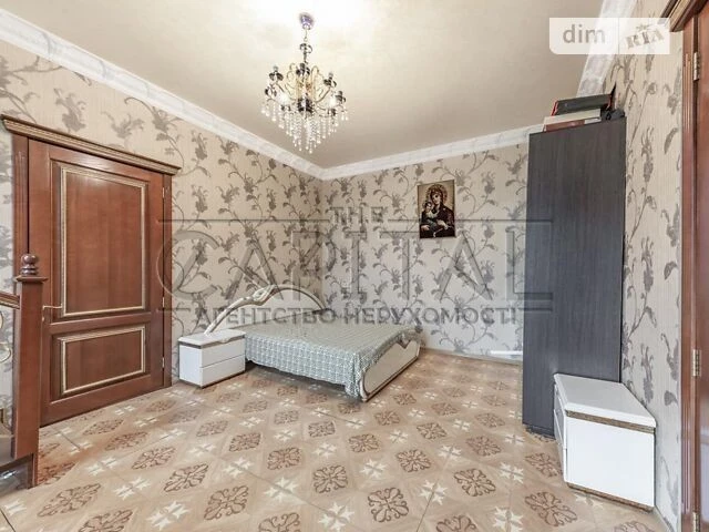 Продаж 3 поверхового будинку з ділянкою на 4 сотки, 350 кв.