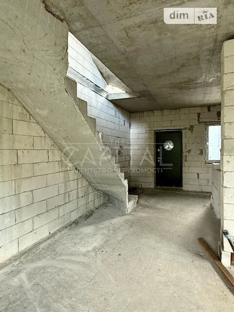 Продаж 3 поверхового будинку з ділянкою на 1 сотку, 122 кв.