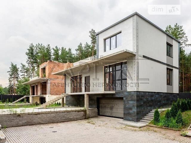 Продаж 2 поверхового будинку з ділянкою на 10 соток, 400 кв.