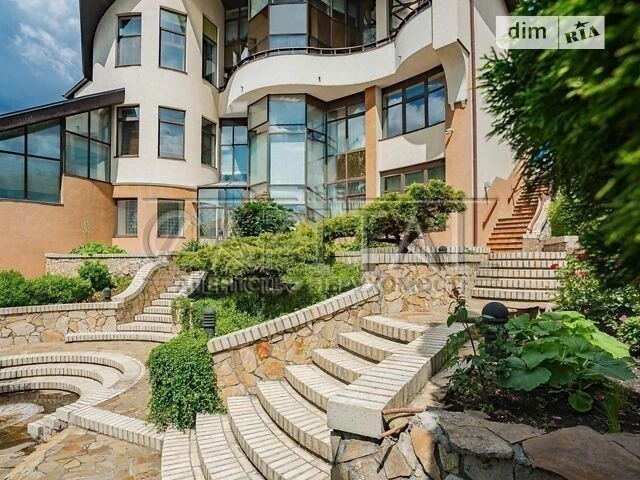 Продаж 3 поверхового будинку з гаражем і ділянкою на 25 сото