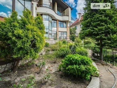 Продаж 3 поверхового будинку з гаражем і ділянкою на 25 сото