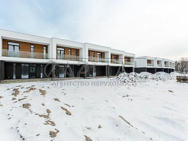 Продаж 2 поверхового будинку з ділянкою на 5 соток, 119 кв.