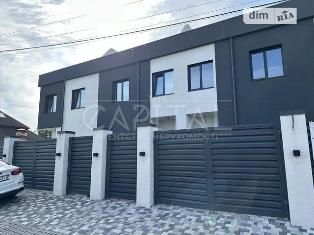 Продаж 3 поверхового будинку з ділянкою на 1.5 сотки, 140 кв