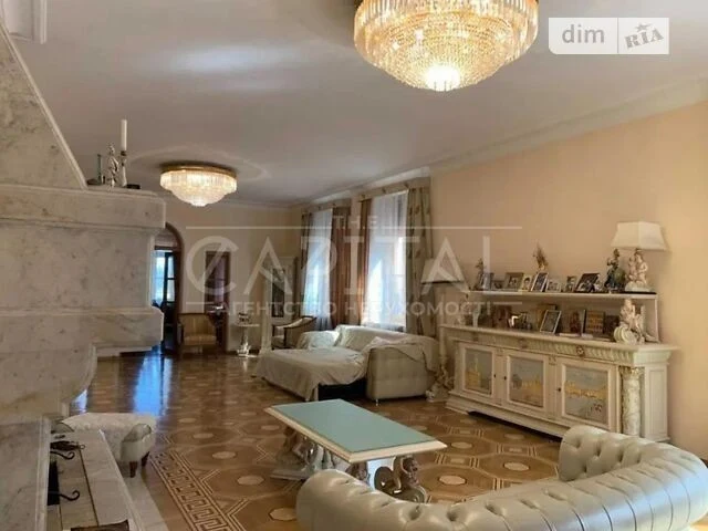 Продаж 3 поверхового будинку з гаражем і ділянкою на 22 сотк