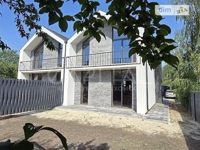 Продаж 2 поверхового будинку з опаленням і ділянкою на 3 сот