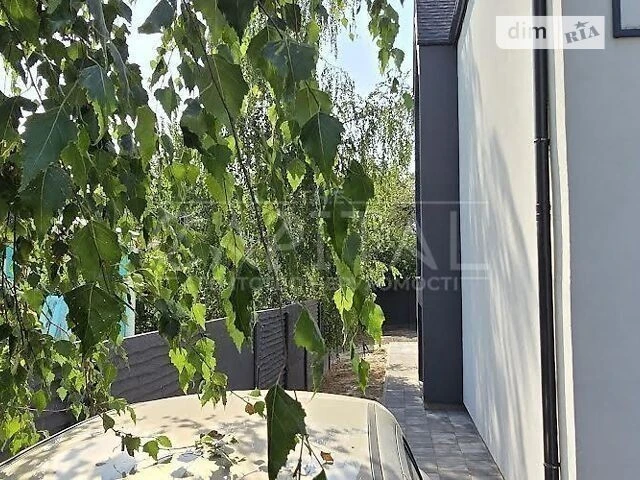 Продаж 2 поверхового будинку з опаленням і ділянкою на 3 сот