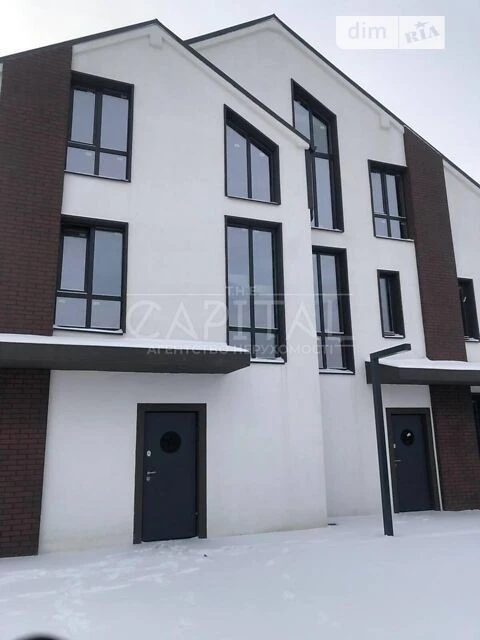 Продаж 3 поверхового будинку з ділянкою на 10 соток, 109 кв.
