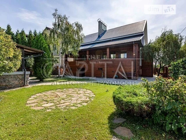 Продаж 2 поверхового будинку з гаражем і ділянкою на 4.4 сот