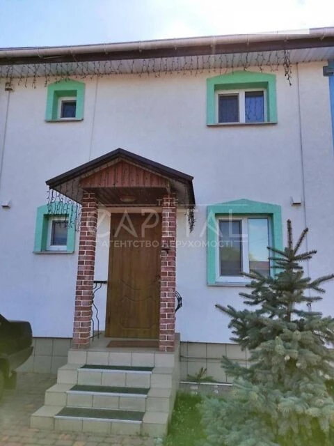 Продаж 2 поверхового будинку з ділянкою на 2 сотки, 120 кв.
