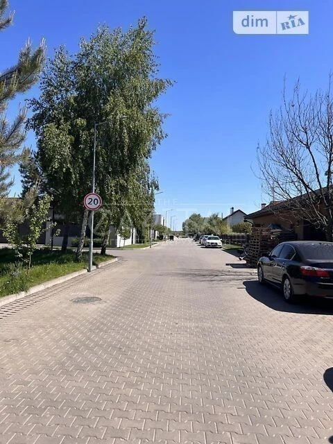 Продаж 2 поверхового будинку з гаражем і ділянкою на 5 соток