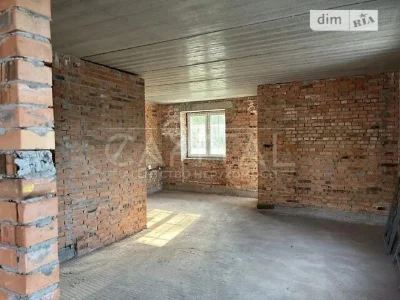 Продаж 2 поверхового будинку з балконом і ділянкою на 4 сотк