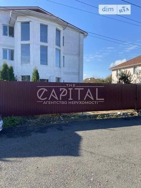Продаж 3 поверхового будинку з гаражем і ділянкою на 8 соток