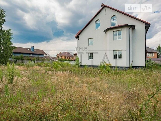 Продаж 3 поверхового будинку з ділянкою на 8 соток, 451 кв.