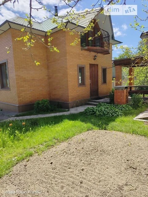Продаж 2 поверхового будинку з опаленням і ділянкою на 785 к