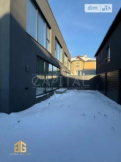 Продаж 2 поверхового будинку з ділянкою на 2 сотки, 120 кв.