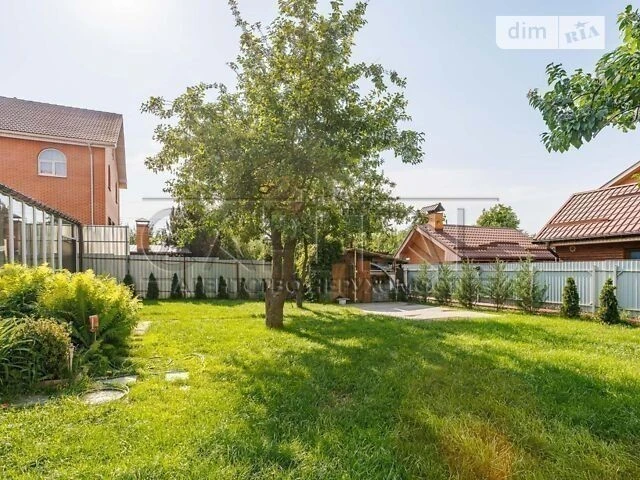 Продаж 3 поверхового будинку з гаражем і ділянкою на 6 соток