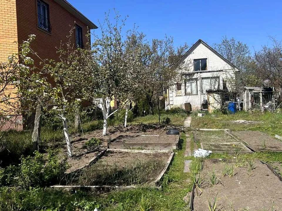 Будинок. Київ, орхідейна