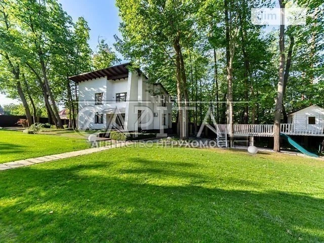 Продаж 2 поверхового будинку з ділянкою на 20 соток, 300 кв.