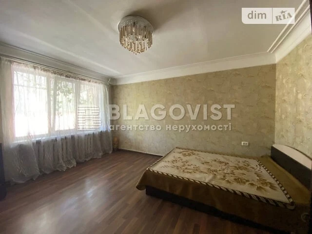 Продаж 2 поверхового дуплекса з ділянкою на 9 соток, 104.2 к