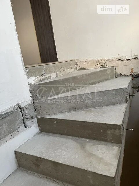Продаж 2 поверхового будинку з балконом і ділянкою на 4 сотк