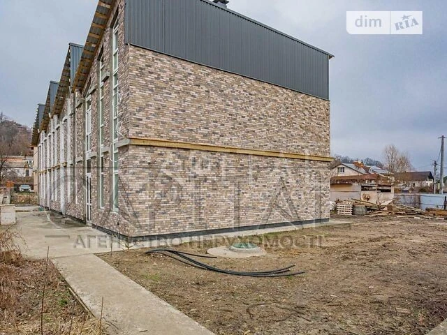 Продаж 2 поверхового таунхауса з ділянкою на 5 соток, 106.7