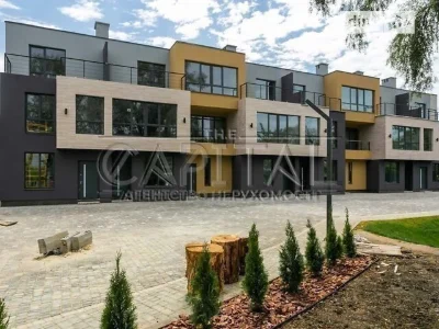 Продаж 3 поверхового будинку з ділянкою на 10 соток, 137 кв.