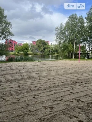 Продаж 3 поверхового таунхауса з ділянкою на 1 сотку, 135 кв