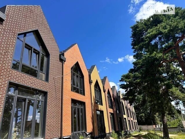 Продаж 2 поверхового таунхауса з ділянкою на 1.2 сотки, 105