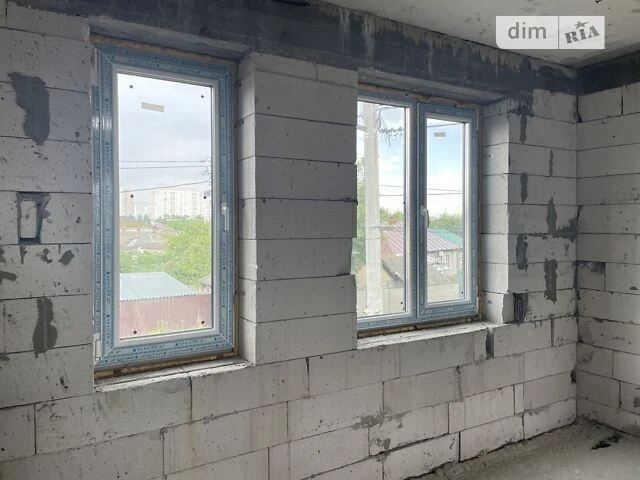 Продаж 3 поверхового таунхауса з ділянкою на 1 сотку, 100 кв