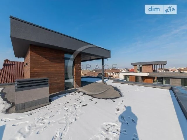 Продаж 3 поверхового таунхауса з ділянкою на 4 сотки, 233.4