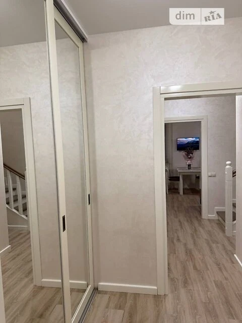Продаж 2 поверхового таунхауса з ділянкою на 1 сотку, 89.9 к