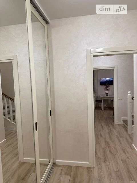 Продаж 2 поверхового таунхауса з ділянкою на 1 сотку, 89.9 к