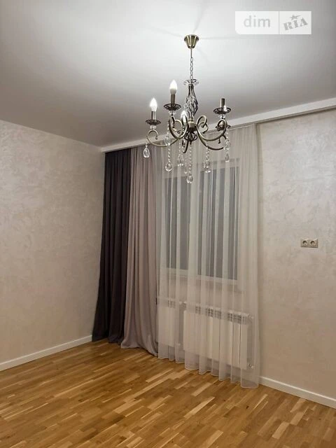 Продаж 2 поверхового таунхауса з ділянкою на 1 сотку, 89.9 к