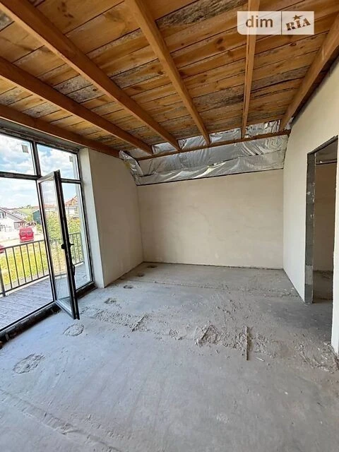 Продаж 3 поверхового таунхауса з ділянкою на 2 сотки, 135 кв