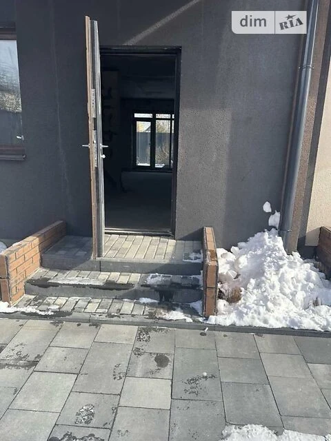 Продаж 3 поверхового таунхауса з ділянкою на 20 соток, 98 кв