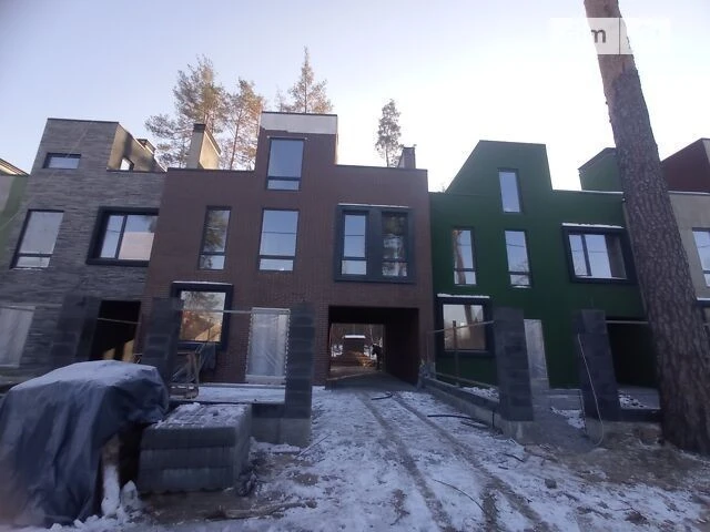 Продаж 3 поверхового таунхауса з ділянкою на 2 сотки, 145 кв