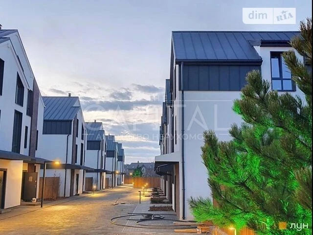 Продаж 3 поверхового таунхауса з ділянкою на 1 сотку, 109 кв