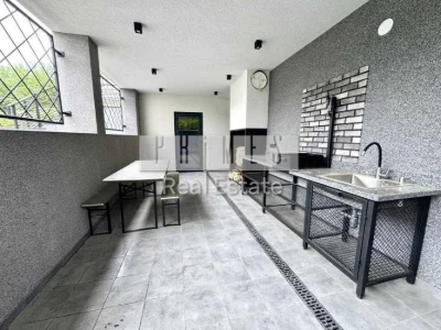 Продаж 5к будинок 177м2 ремонт Поділ 5 соток Вітряні гори Ви