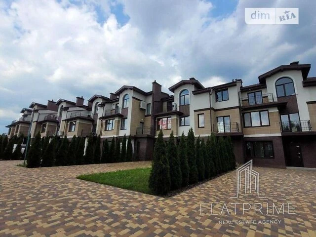 Продаж 2 поверхового таунхауса з ділянкою на 121 кв. м., 180