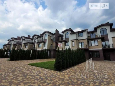 Продаж 2 поверхового таунхауса з ділянкою на 121 кв. м., 180