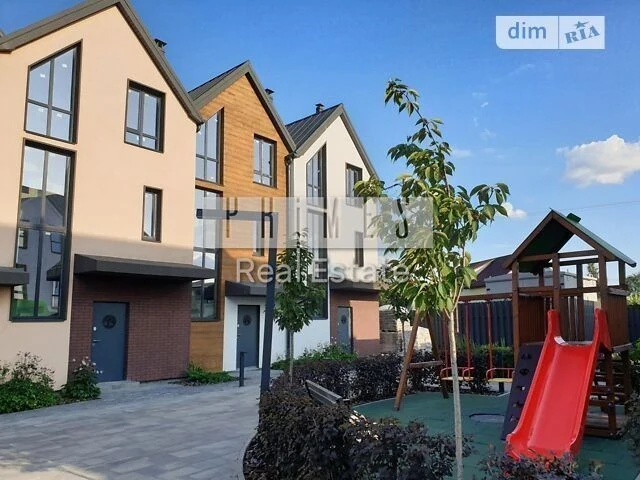Продаж 3 поверхового таунхауса з ділянкою на 1 сотку, 109 кв
