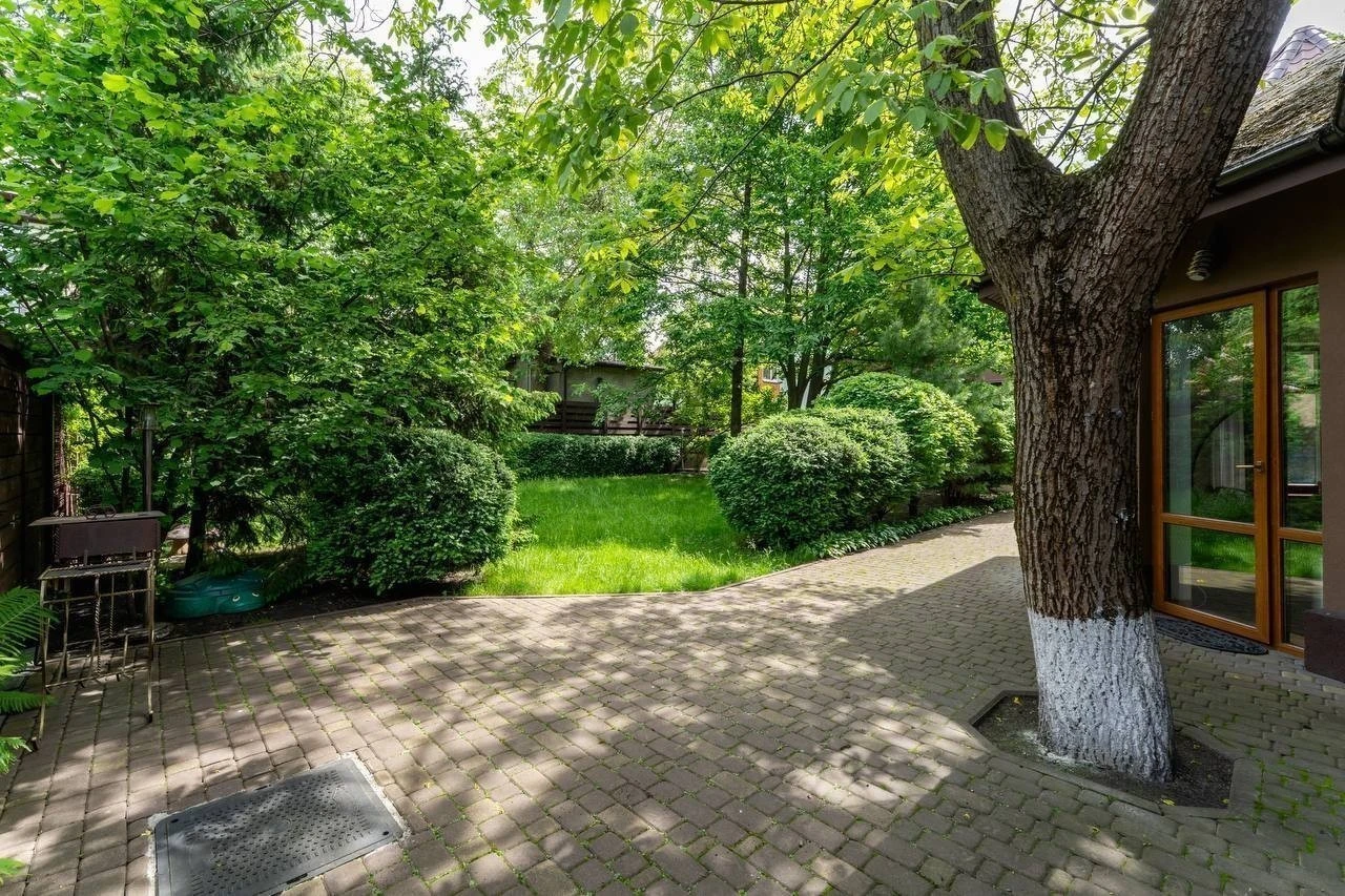 Продаж будинку 590 м², Івана Улітіна вул., 33