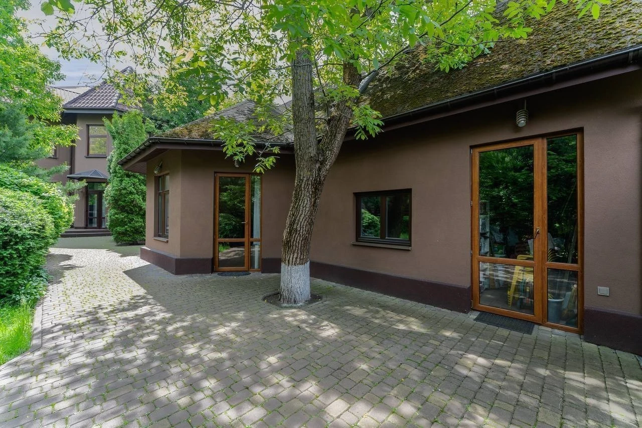 Продаж будинку 590 м², Івана Улітіна вул., 33