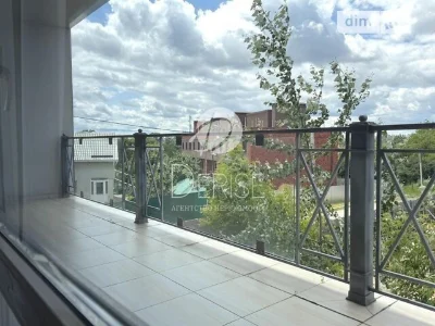 Продаж 2 поверхового таунхауса з ділянкою на 3 сотки, 190 кв