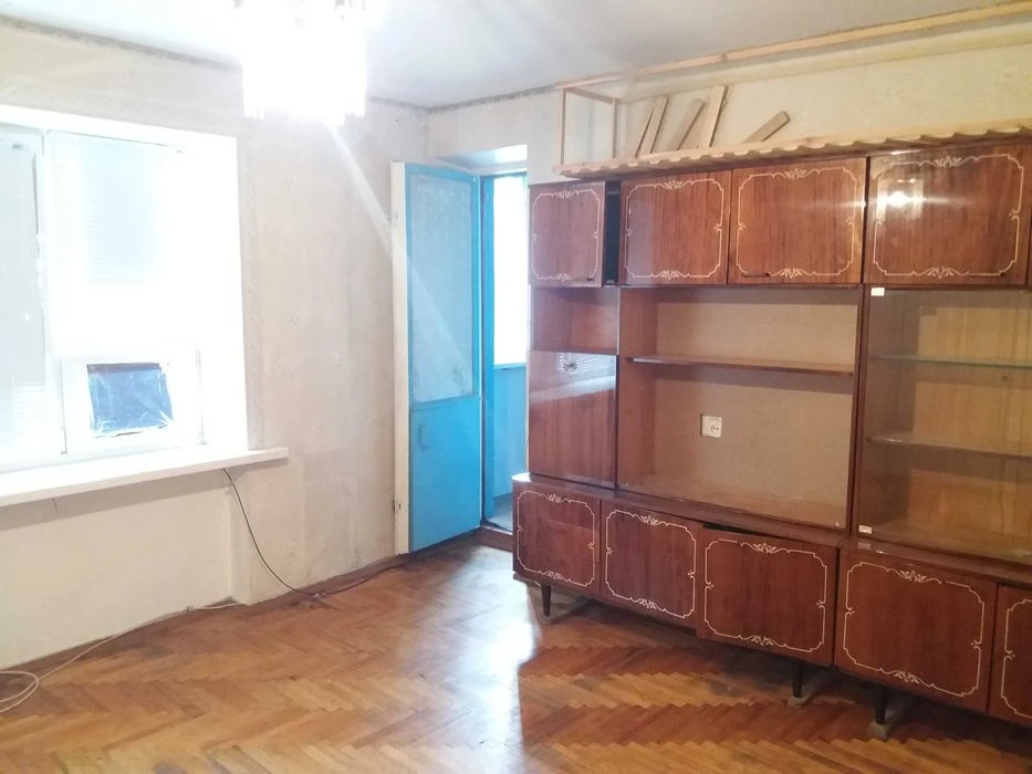 Продам 2-ком. кв. по ул. Чумаченка ( р-н остановок гор. тр.