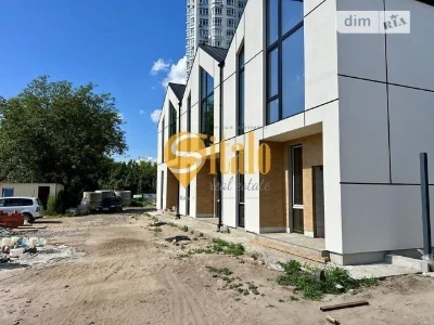 Продаж 2 поверхового таунхауса з ділянкою на 2 сотки, 120 кв