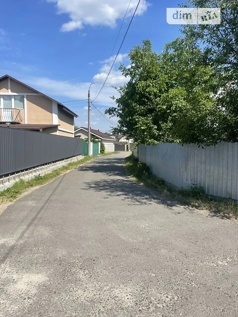 Продаж 2 поверхового будинку з верандою і ділянкою на 9.8 со