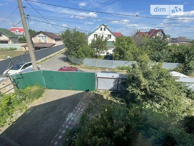 Продаж 2 поверхового будинку з верандою і ділянкою на 9.8 со