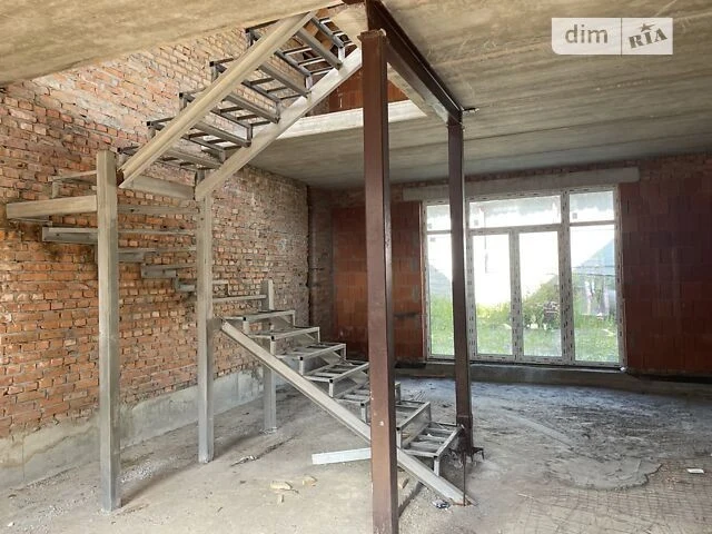 Продаж 2 поверхового таунхауса 105 кв. м, 3 кімнати, на вул.